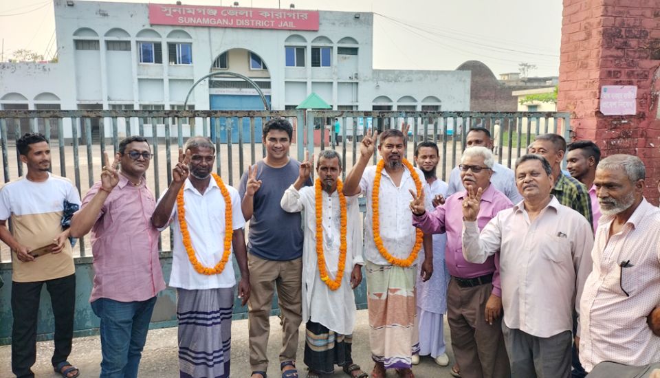 কারামুক্তি পেলেন হাওর বাঁচাও আ ন্দো ল নে র তিন কৃষক